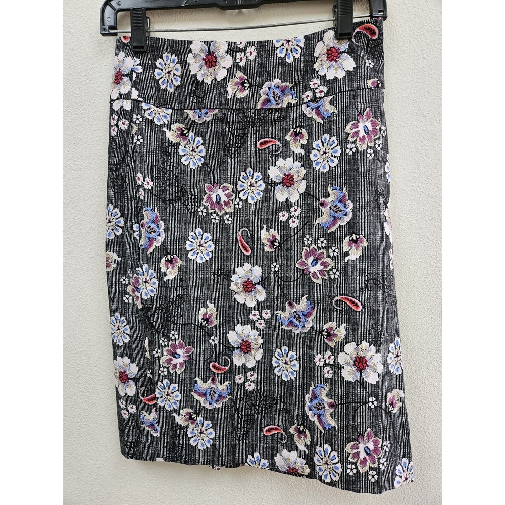 Skirt Margaret M Women's Black Floral Pull on S/P Skirt 4% Spandex